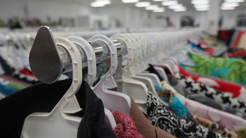 Secondhand Chic Outfits